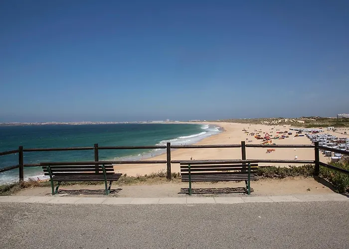 Vista Espectacular Playa De Supertubos, Peniche *